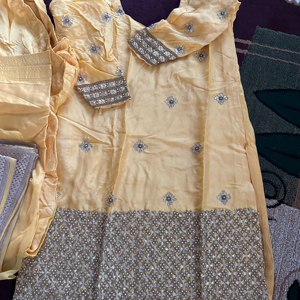Indian suit